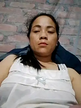 molly-xx online show from June 2026 06:49:01 PM