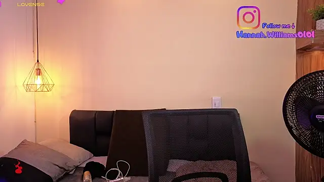 Hanna Williams   online show from March 2026 02:59:02 AM