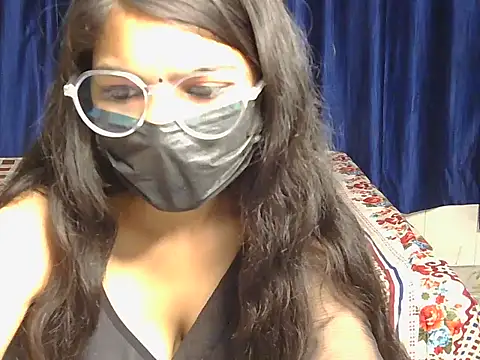 its-sarika01 online show from May 2026 06:43:02 AM