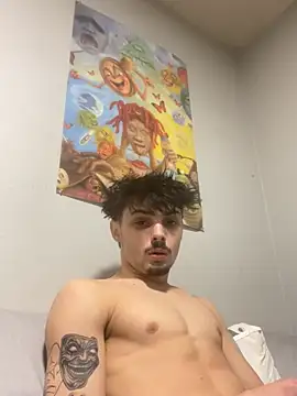 Snapshot of benriskey12 chatting on February 2026 08:47:01 AM benriskey12 online show from February 2026 08:47:01 AM