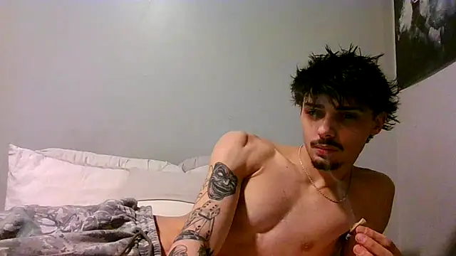 Snapshot of benriskey12 chatting on March 2026 07:23:01 AM benriskey12 online show from March 2026 07:23:01 AM