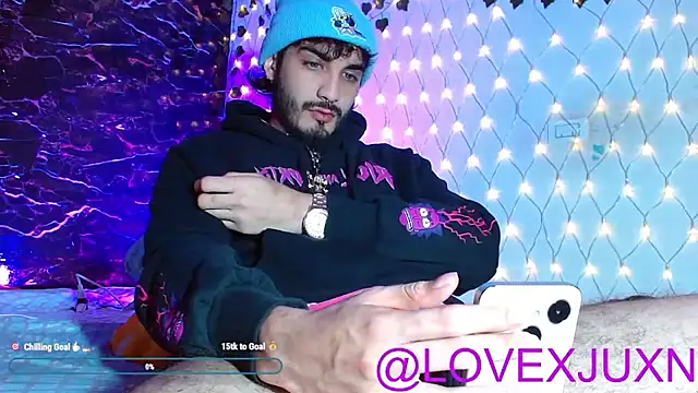 LovexJuxn8 online show from May 2026 12:05:02 AM