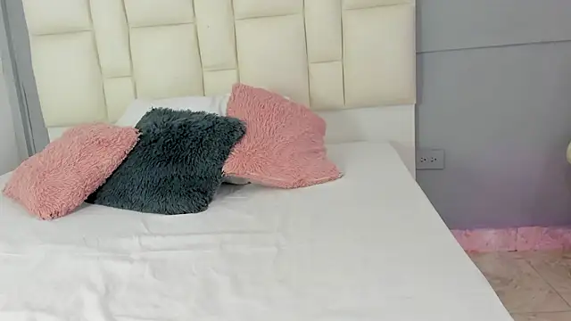 Snapshot of Zaphiro__Sky chatting on March 2026 08:51:02 AM Zaphiro Sky online show from March 2026 08:51:02 AM