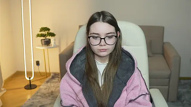 EdythOrwin online show from February 2026 07:27:01 AM