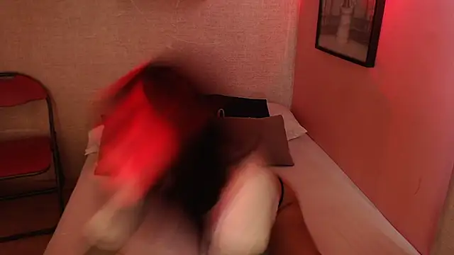 TomieDarkp online show from April 2026 01:09:02 PM