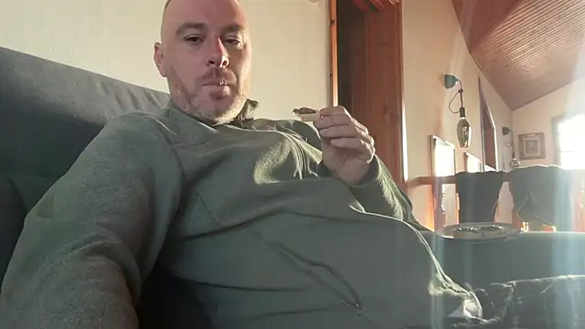 marcovik1 online show from February 2026 07:42:02 AM