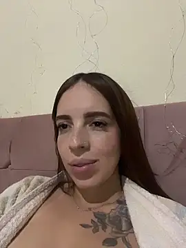 Larinhap online show from May 2026 02:05:02 AM