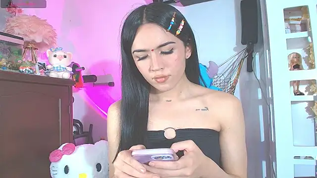 Snapshot of Yiyii chatting on March 2026 08:01:01 PM Yiyii online show from March 2026 08:01:01 PM