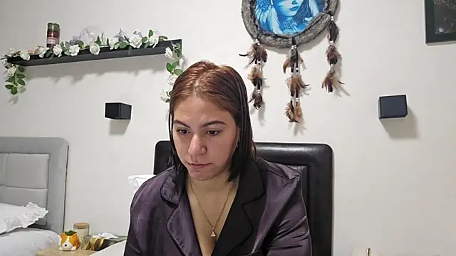 Snapshot of GravenChat chatting on February 2026 10:02:01 AM GravenChat online show from February 2026 10:02:01 AM