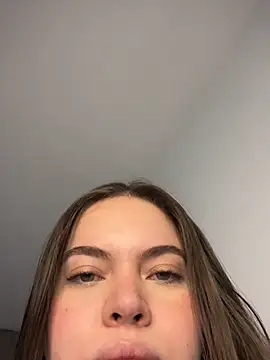 Snapshot of alyabelova chatting on March 2026 03:45:02 AM alyabelova online show from March 2026 03:45:02 AM