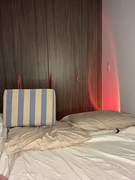 Snapshot of alyabelova chatting on April 2026 02:42:01 AM alyabelova online show from April 2026 02:42:01 AM