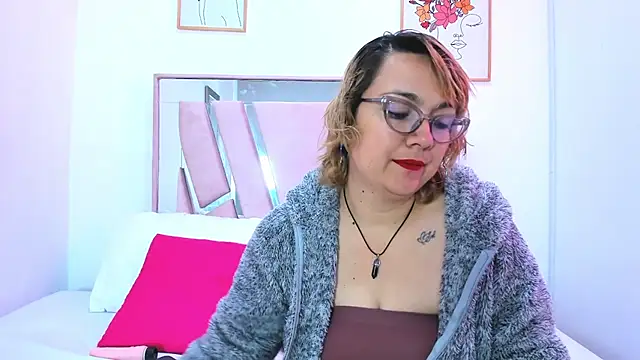 DariaLuca online show from May 2026 11:40:01 AM