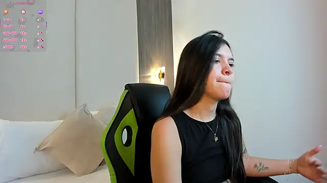 Snapshot of eva_swan_ chatting on April 2026 12:39:02 PM eva swan online show from April 2026 12:39:02 PM