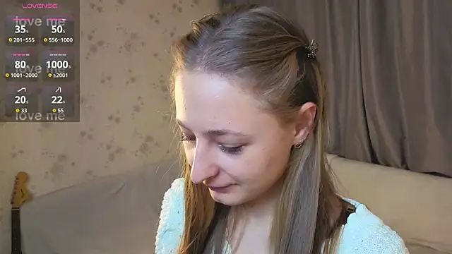 Lainaevadita online show from April 2026 07:58:01 PM