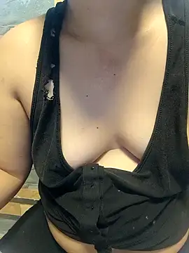 Snapshot of squirtshantal chatting on November 2025 01:50:01 AM squirtshantal online show from November 2025 01:50:01 AM