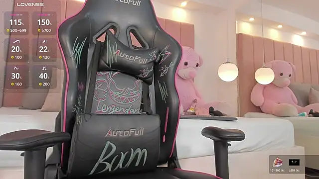 Snapshot of antonella_moon7 chatting on March 2026 03:38:01 PM antonella moon7 online show from March 2026 03:38:01 PM