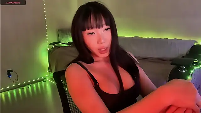 whispersofdarsy online show from March 2026 06:14:01 PM