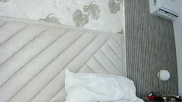 SarahRizof online show from May 2026 05:03:02 AM