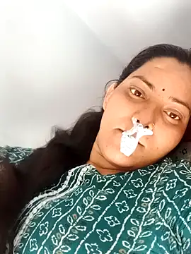 Snapshot of Anushka_Singh0 chatting on March 2026 08:17:01 AM Anushka Singh0 online show from March 2026 08:17:01 AM