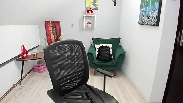 ElviraJoness online show from March 2026 07:30:02 PM