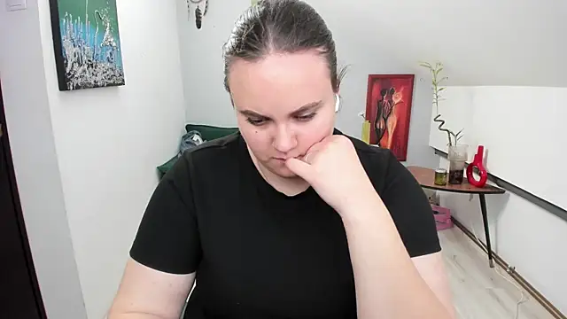 ElviraJoness online show from March 2026 06:41:02 PM