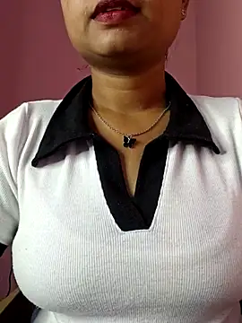 queen liza  online show from February 2026 06:20:02 AM