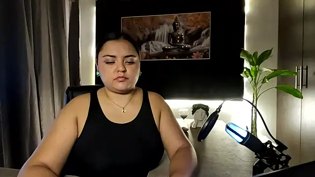 AzaraOnyx online show from June 2026 01:04:02 PM