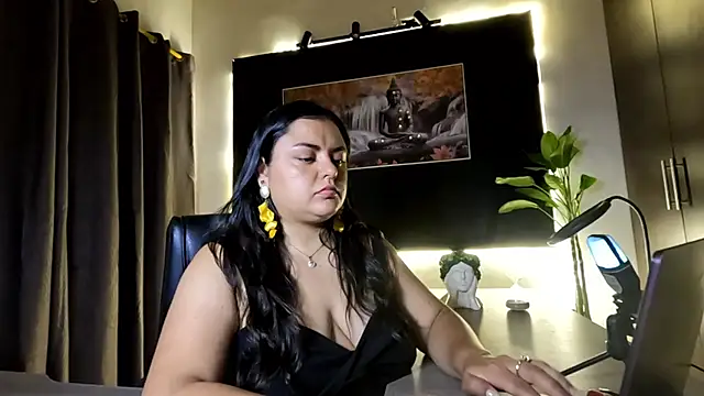 AzaraOnyx online show from June 2026 04:04:02 PM