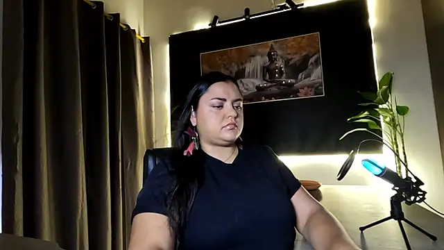 AzaraOnyx online show from June 2026 01:39:02 PM