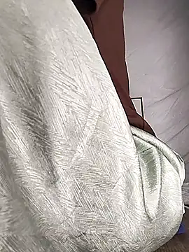 Snapshot of -Bibo- chatting on February 2026 01:40:02 AM -Bibo- online show from February 2026 01:40:02 AM