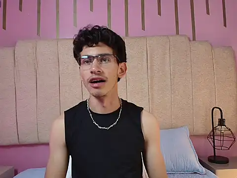 skinny jean  online show from February 2026 08:20:01 PM