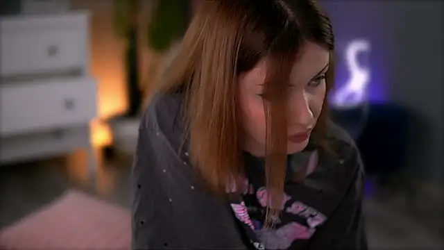 CrystalMo0n online show from March 2026 12:27:01 PM