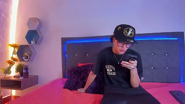 Ale cuzz online show from February 2026 02:27:01 PM