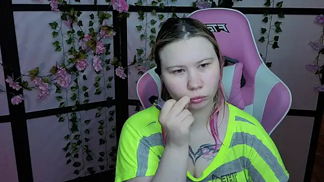 kitsune little online show from May 2026 10:40:02 PM