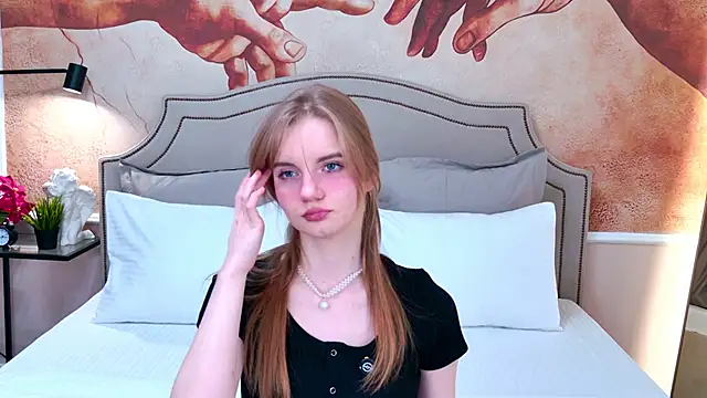 ElfieWhite online show from March 2026 03:06:01 PM