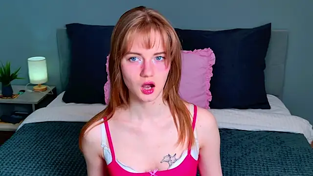 ElfieWhite online show from May 2026 05:30:01 PM