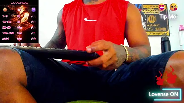 Snapshot of ZIANY_25CM chatting on March 2026 09:37:01 PM ZIANY 25CM online show from March 2026 09:37:01 PM