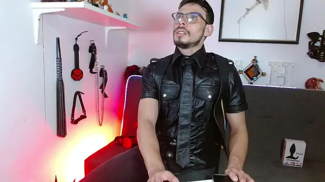 Thom sam  online show from March 2026 01:00:01 AM