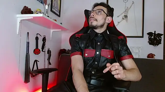 Thom sam  online show from March 2026 12:49:02 AM