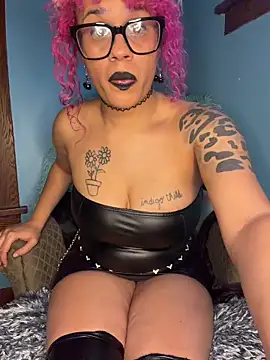 Snapshot of VelvetVixen_735 chatting on May 2026 11:54:01 PM VelvetVixen 735 online show from May 2026 11:54:01 PM
