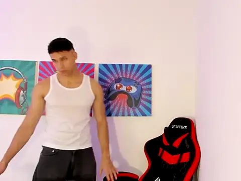 Snapshot of Thomas_walker14 chatting on February 2026 12:50:02 PM Thomas walker14 online show from February 2026 12:50:02 PM