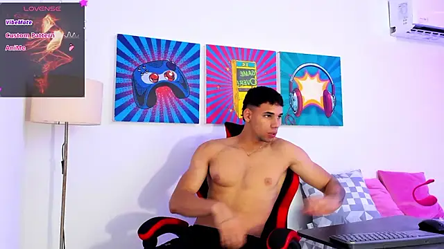 Snapshot of Thomas_walker14 chatting on February 2026 12:37:02 PM Thomas walker14 online show from February 2026 12:37:02 PM