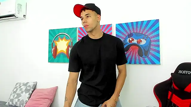 Snapshot of Thomas_walker14 chatting on March 2026 12:27:01 PM Thomas walker14 online show from March 2026 12:27:01 PM