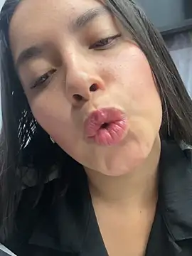 Miss Bella Flame online show from June 2026 08:00:01 PM