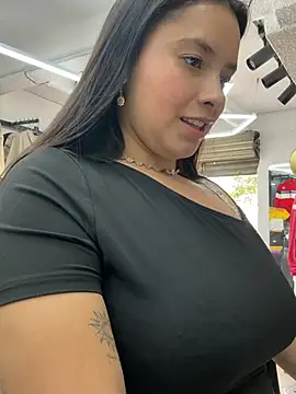 Miss Bella Flame online show from June 2026 05:55:01 PM