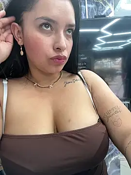 Miss Bella Flame online show from July 2026 06:20:01 PM