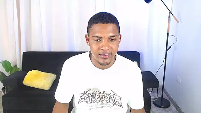 MaxCum18  online show from February 2026 02:25:01 PM