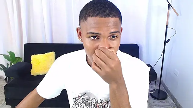 MaxCum18  online show from February 2026 01:56:02 PM
