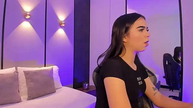 Snapshot of ariadna_boneville chatting on February 2026 02:44:01 AM ariadna boneville online show from February 2026 02:44:01 AM