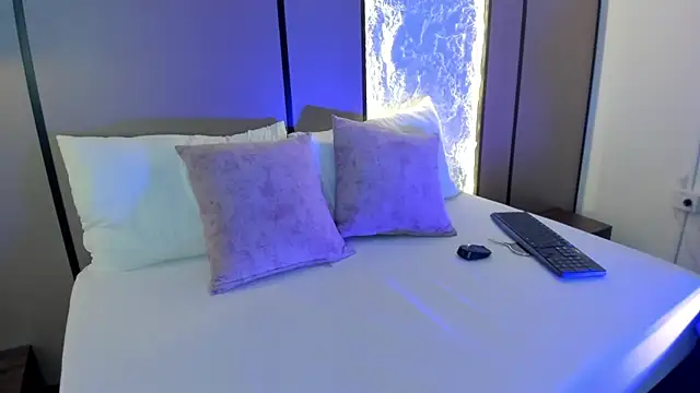 Snapshot of ariadna_boneville chatting on March 2026 02:29:02 AM ariadna boneville online show from March 2026 02:29:02 AM